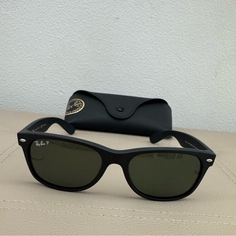 Ray-Ban New Wayfarer RB2132 622/58 Matte Black Polarized Sunglasses 55mm